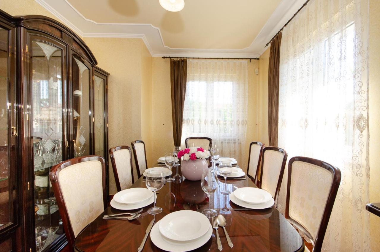 Villa Juliana โรวีน ภายนอก รูปภาพ