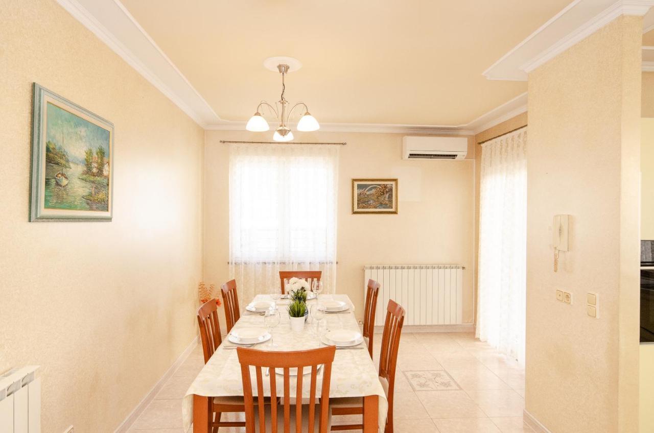 Villa Juliana โรวีน ภายนอก รูปภาพ